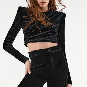 Zara Velvet top with shoulder pads 🖤